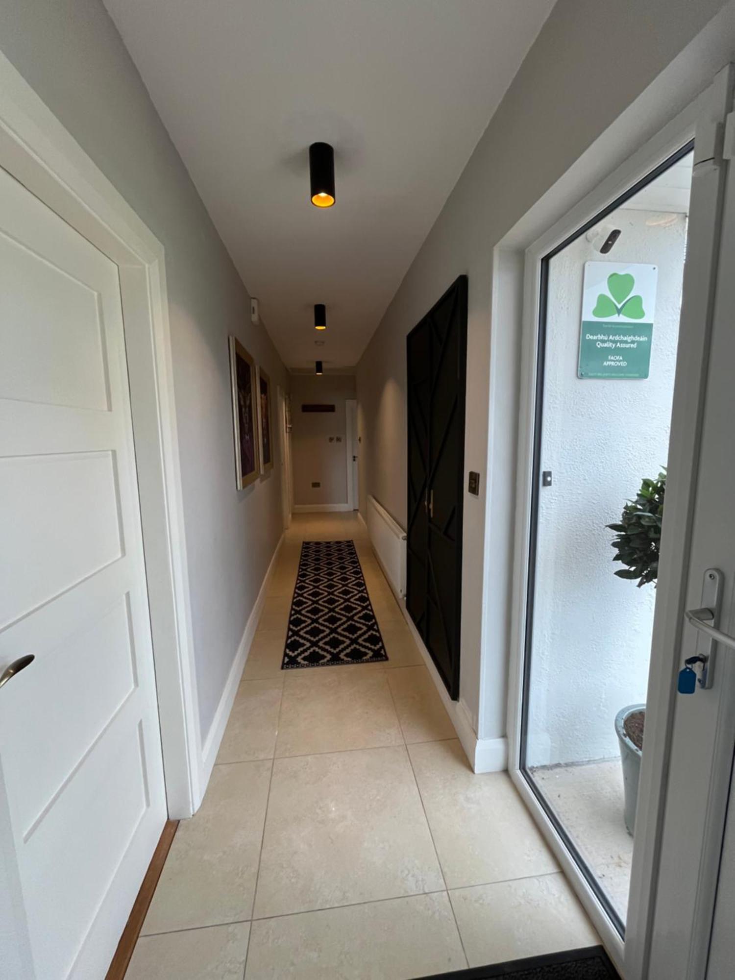 The Hillcrest, Luxury Accommodation In Castleblayney Town Εξωτερικό φωτογραφία